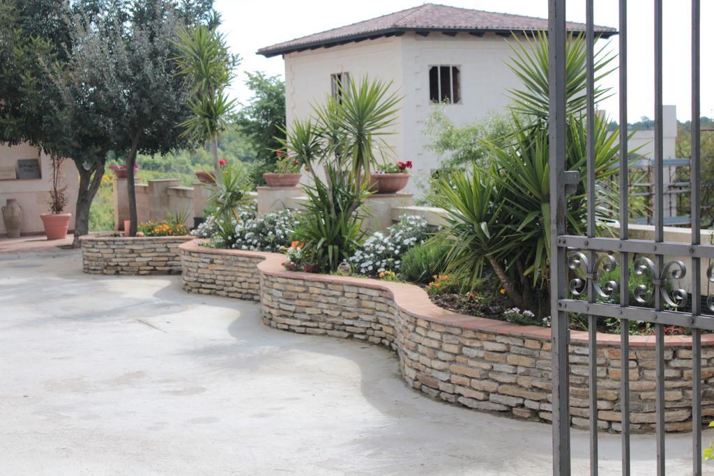 Agriturismo Al Passaggio Di Pirro Villa Miglionico Eksteriør bilde